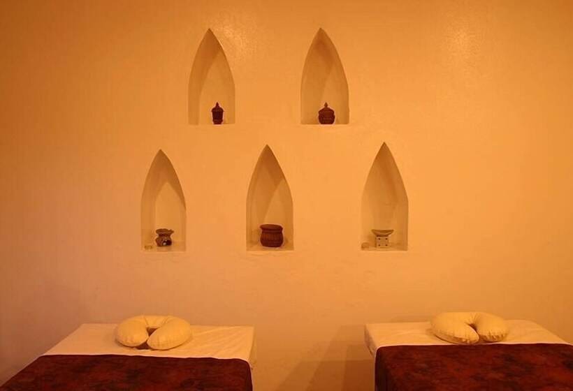 فندق Keereeta Resort