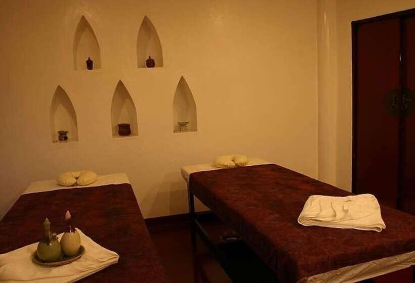 فندق Keereeta Resort