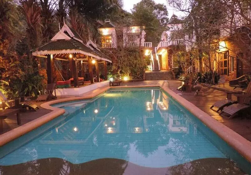 Hotelli Keereeta Resort