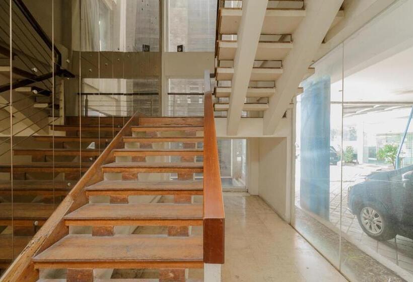 בית מלון כפרי Reddoorz @ Cikarang 2