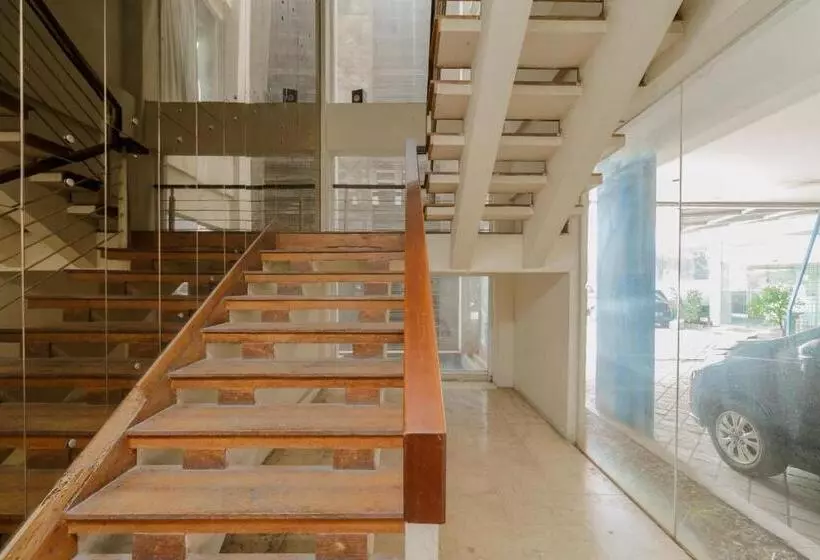 Hotelli Reddoorz @ Cikarang 2