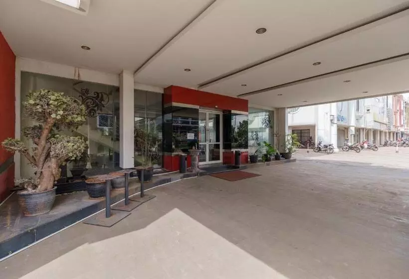 Hotelli Reddoorz @ Cikarang 2
