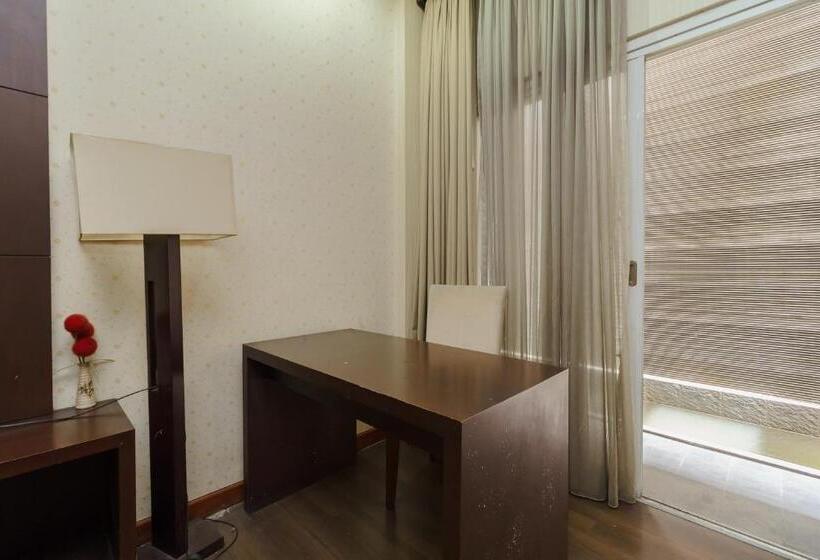 בית מלון כפרי Reddoorz @ Cikarang 2