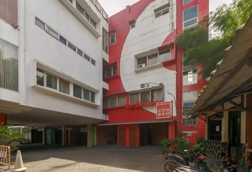 Hotelli Reddoorz @ Cikarang 2