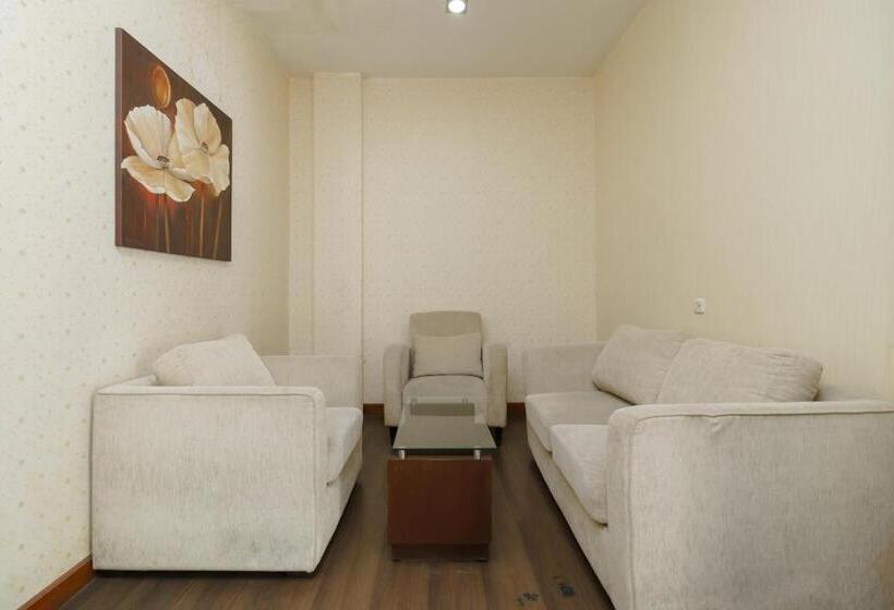 בית מלון כפרי Reddoorz @ Cikarang 2