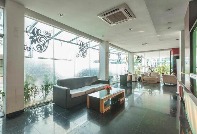 בית מלון כפרי Reddoorz @ Cikarang 2