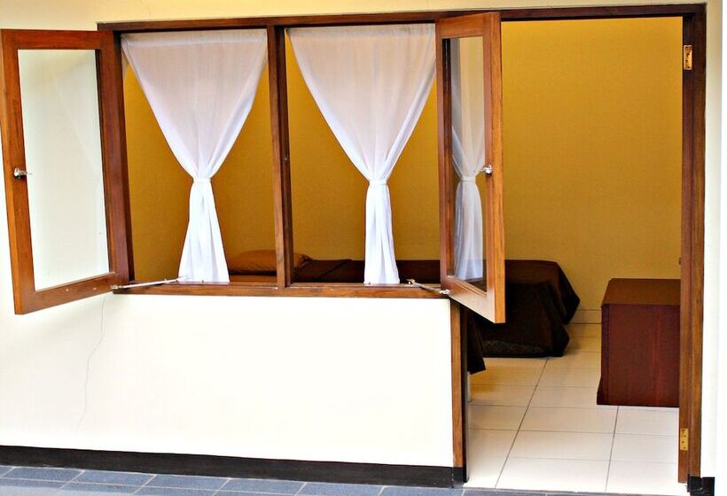 پانسیون De Orange Pasteur Guest House By Houseinbandung