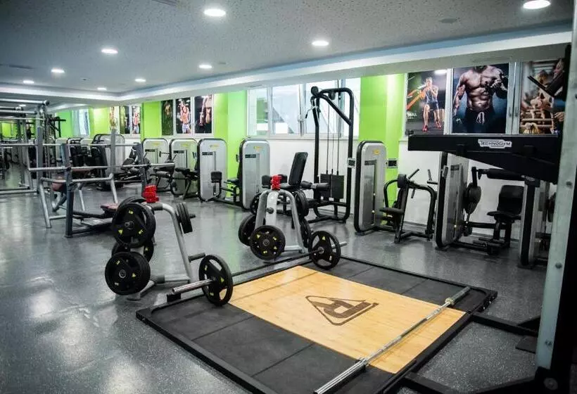 هتل Borovi Forest Resort & Spa
