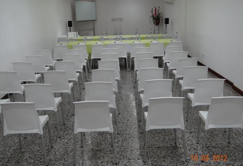 فندق Kamani Florencia