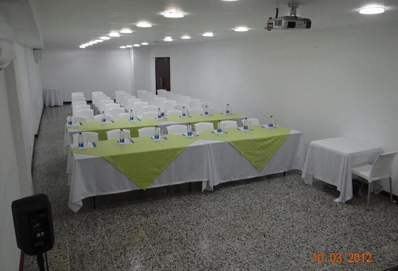 فندق Kamani Florencia