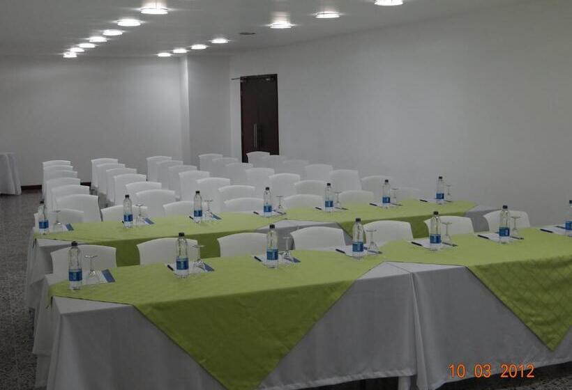 فندق Kamani Florencia