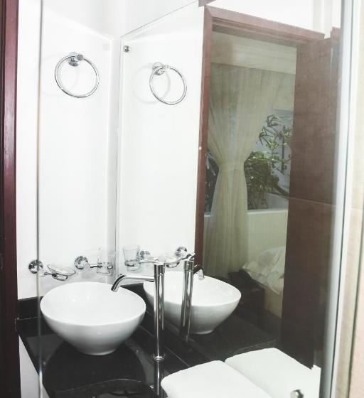 فندق Kamani Florencia