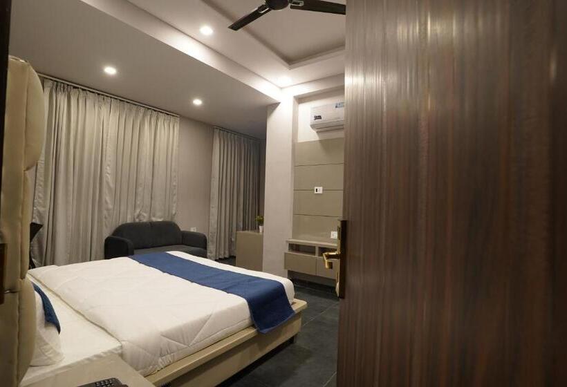 فندق The Connaught House Jaipur