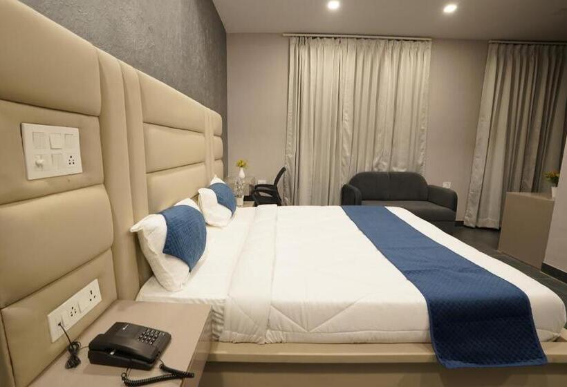 فندق The Connaught House Jaipur