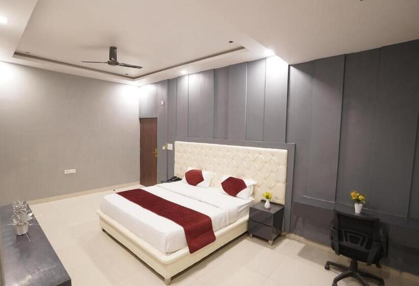 فندق The Connaught House Jaipur