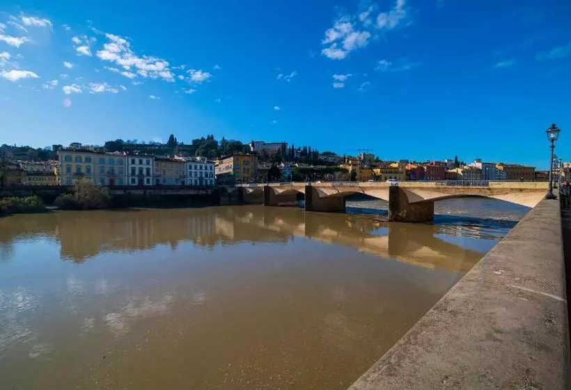 تختخواب و صبحانه Le Stanze Dei Ghibellini