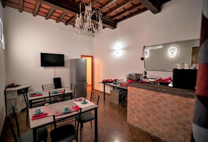 تختخواب و صبحانه Le Stanze Dei Ghibellini