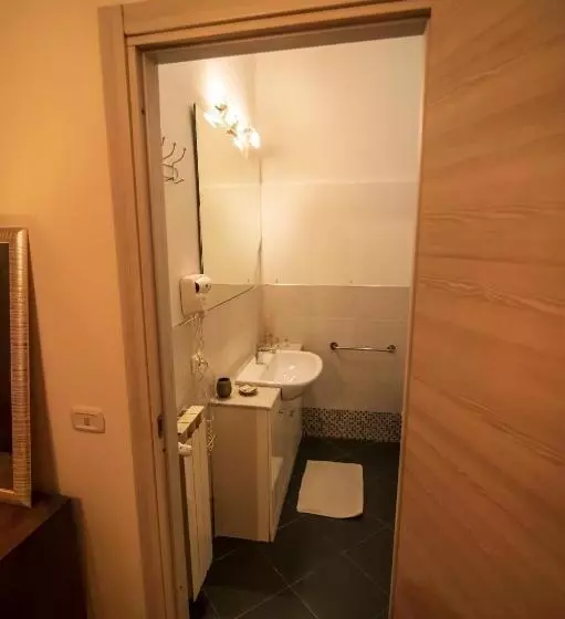 تختخواب و صبحانه Le Stanze Dei Ghibellini