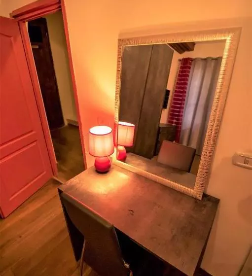 تختخواب و صبحانه Le Stanze Dei Ghibellini