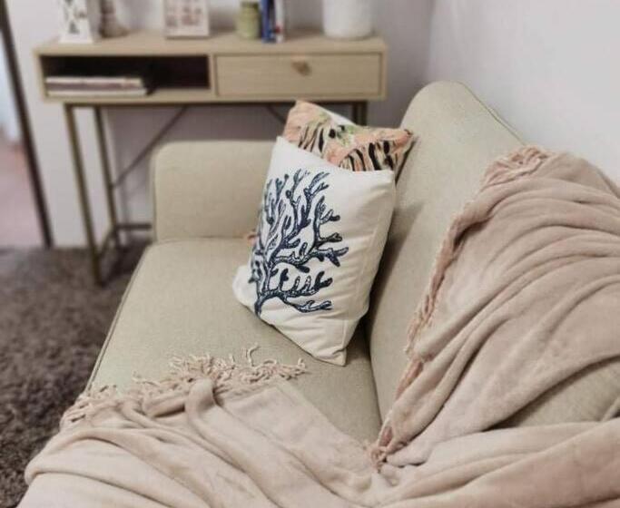 Elle S Condo At One Oasis