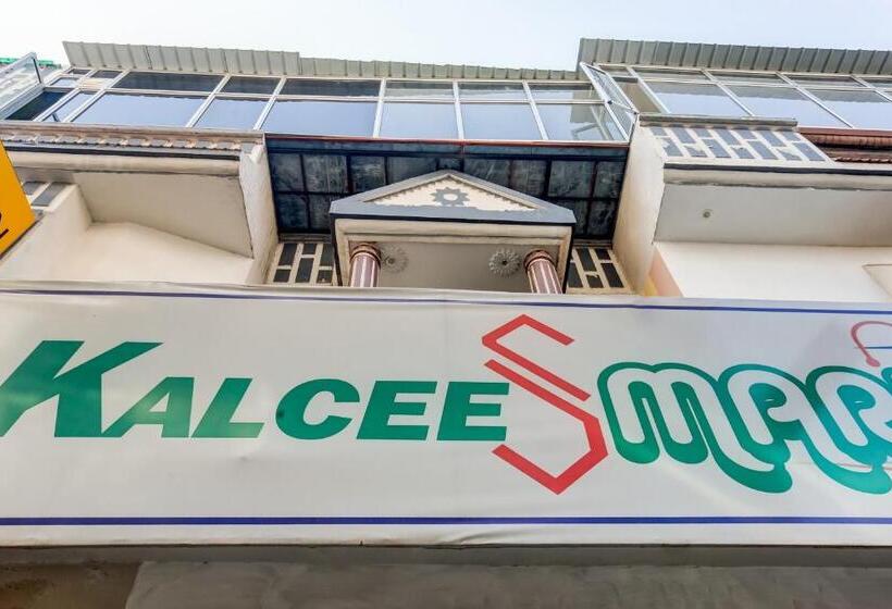 ホテル Spot On 702750 Sunrise