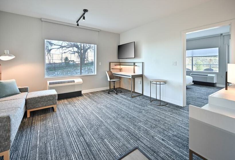 هتل Towneplace Suites By Marriott Norfolk