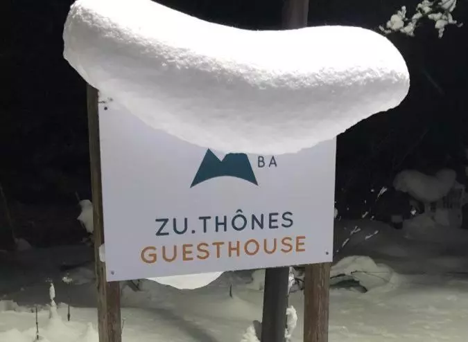 تختخواب و صبحانه Guest House Zu Thones Hakuba