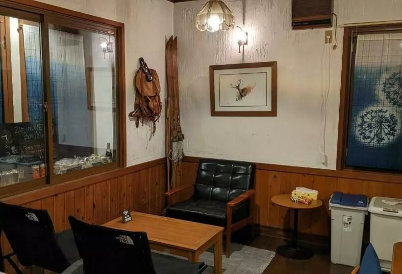 تختخواب و صبحانه Guest House Zu Thones Hakuba
