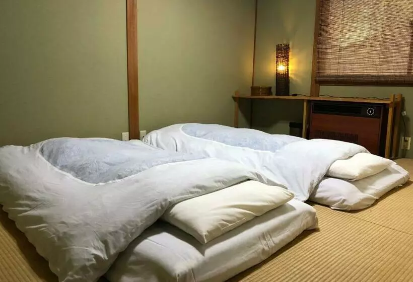 تختخواب و صبحانه Guest House Zu Thones Hakuba