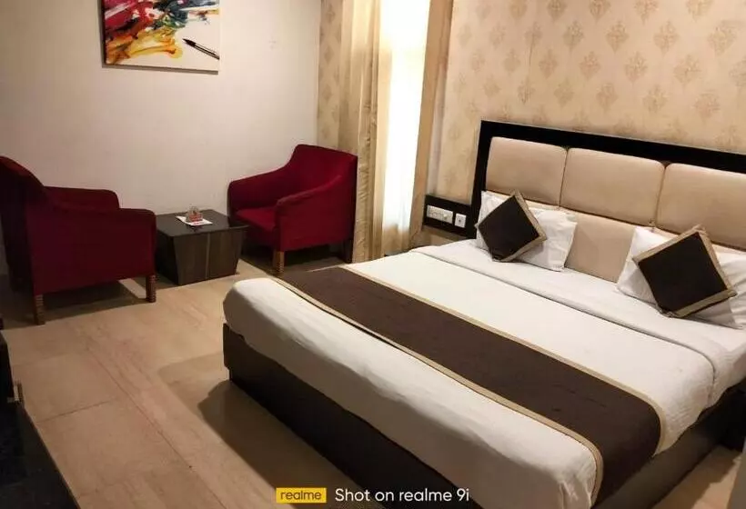 Ashoka Hotel By Wb Inn