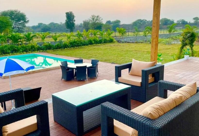 Bed and Breakfast The Arowana Divine