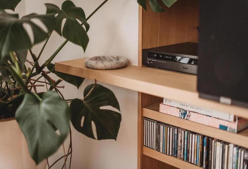 펜션 Luxe Lodge Modern, Comfort & Quiet