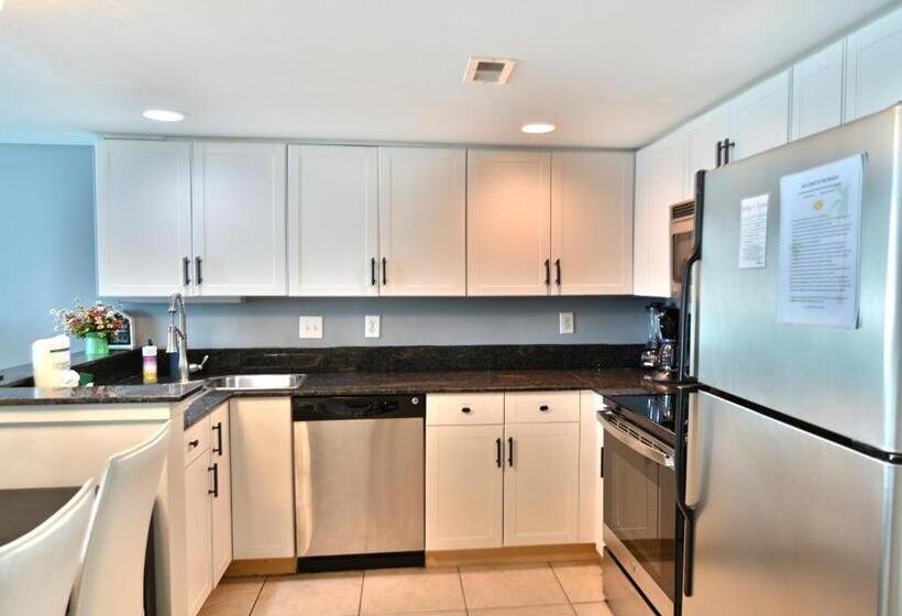 אתר נופש Stunning Ocean Front 2bedroom In Heart Of Myrtle Beach New 50 Smart Tv