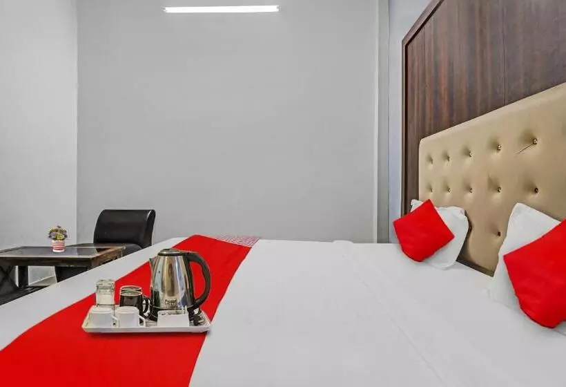 Hotelli Flagship The Cz Inn
