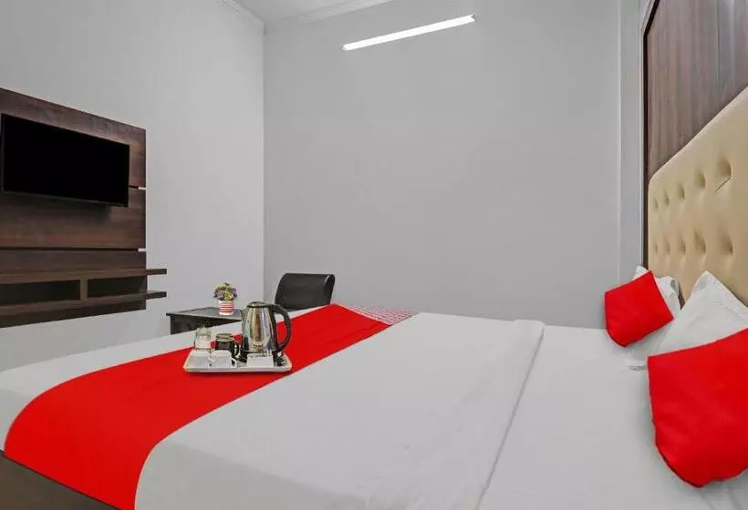 Hotelli Flagship The Cz Inn