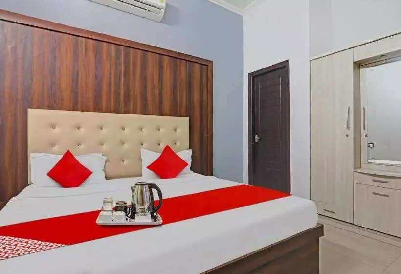Hotelli Flagship The Cz Inn