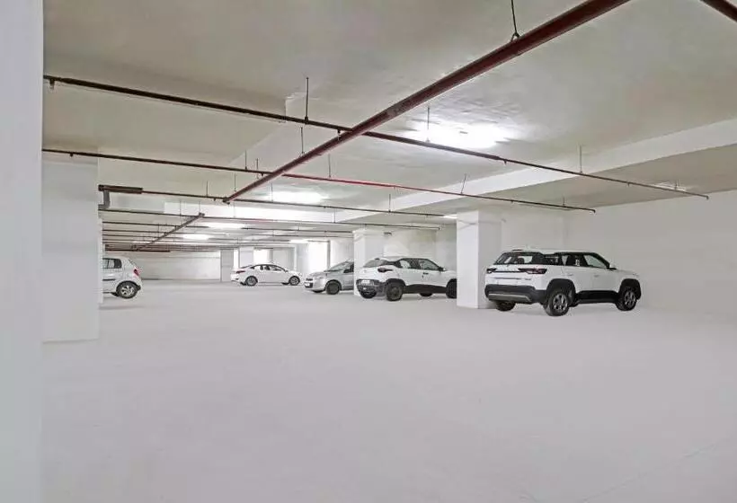 Itsy Hotels Rk Palace