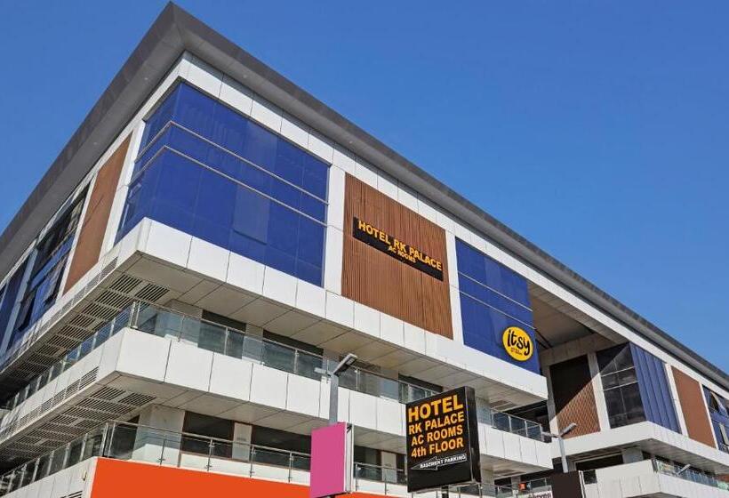 Itsy Hotels Rk Palace