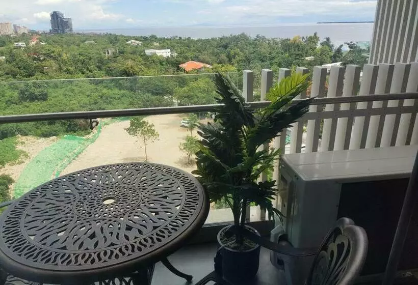 ホテル Tambuli Residence