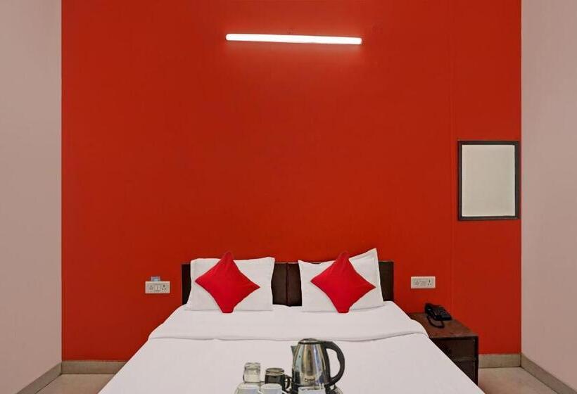 فندق Oyo Flagship 70192 Shakun Palace