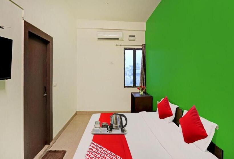 فندق Oyo Flagship 70192 Shakun Palace