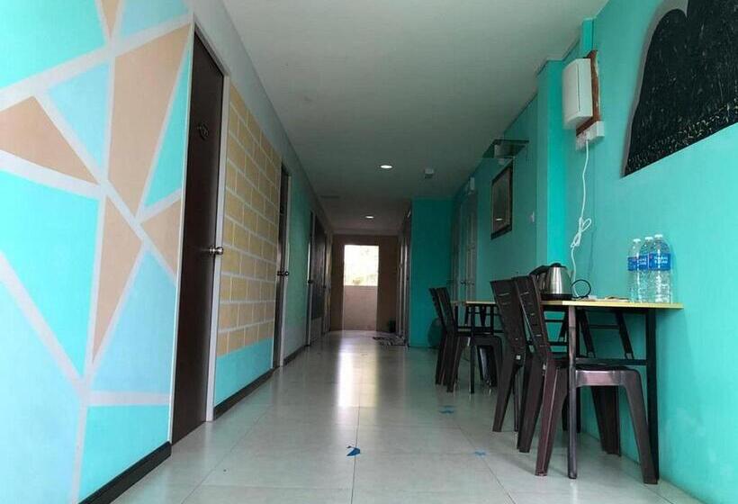 호텔 Oyo Home 90667 Chen Room Bs