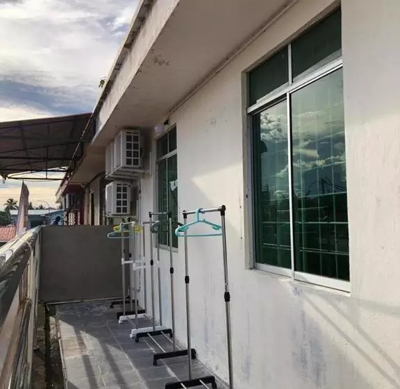 ホテル Oyo Home 90667 Chen Room Bs