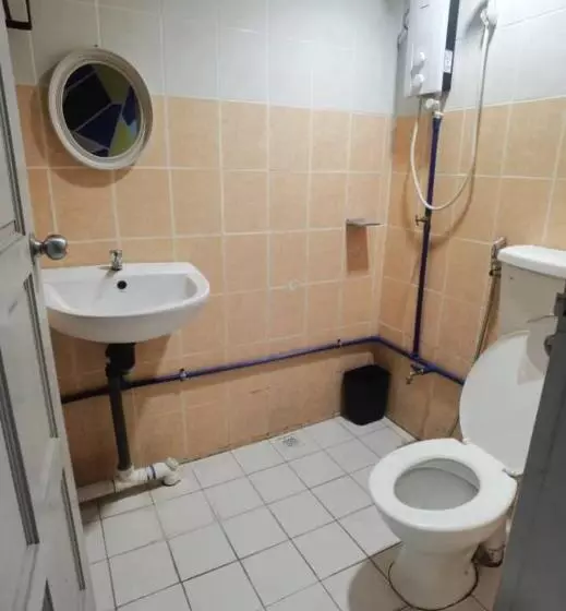 ホテル Oyo Home 90667 Chen Room Bs