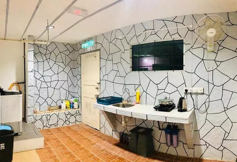 ホテル Oyo Home 90667 Chen Room Bs