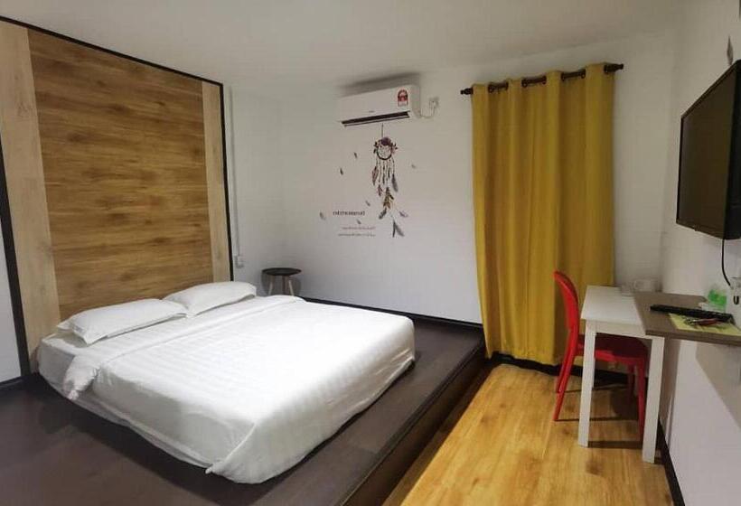 호텔 Oyo Home 90667 Chen Room Bs