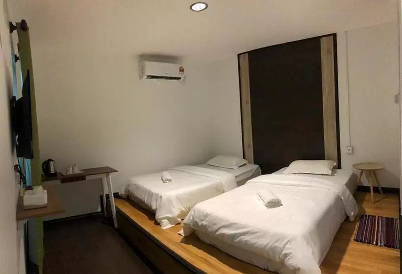 ホテル Oyo Home 90667 Chen Room Bs