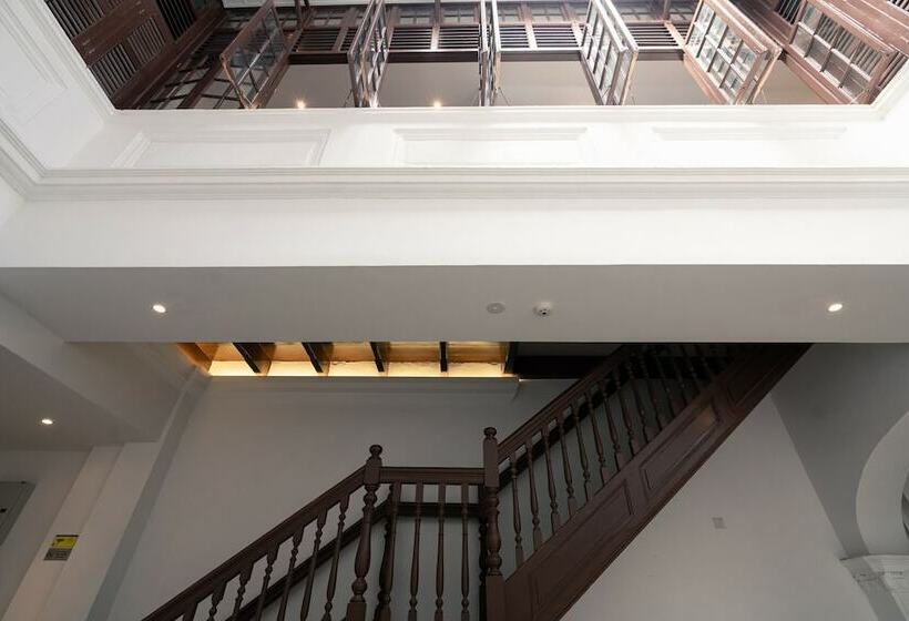 בית מלון כפרי The Magazine Boutique