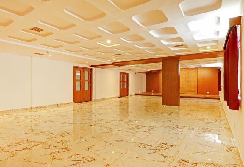 Treebo Celebrity Hotels And Suites