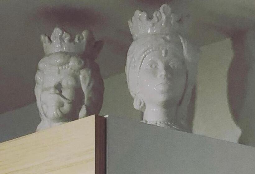 Narciso Katane Suites